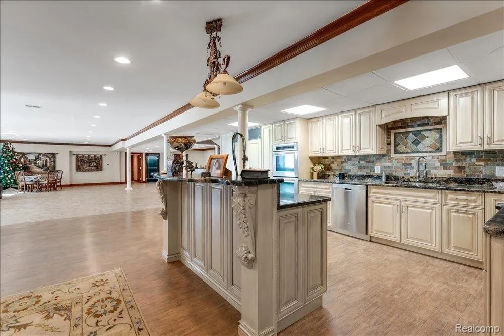 3543 Cedar Brook Drive Rochester Hills City, MI 48309