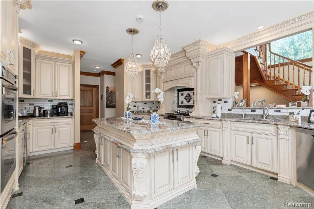3543 Cedar Brook Drive Rochester Hills City, MI 48309