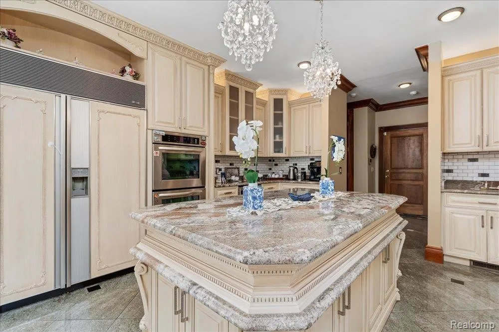 3543 Cedar Brook Drive Rochester Hills City, MI 48309