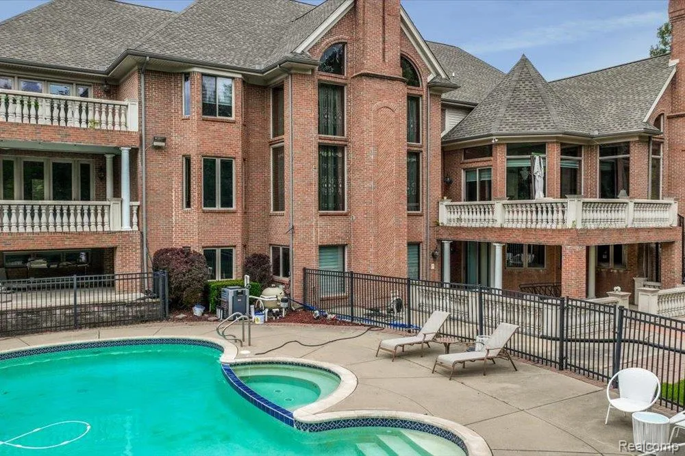 3543 Cedar Brook Drive Rochester Hills City, MI 48309