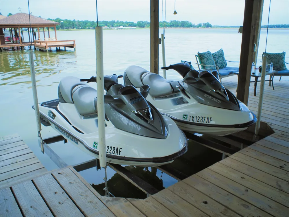 462 Lakefront Drive Onalaska, TX 77360