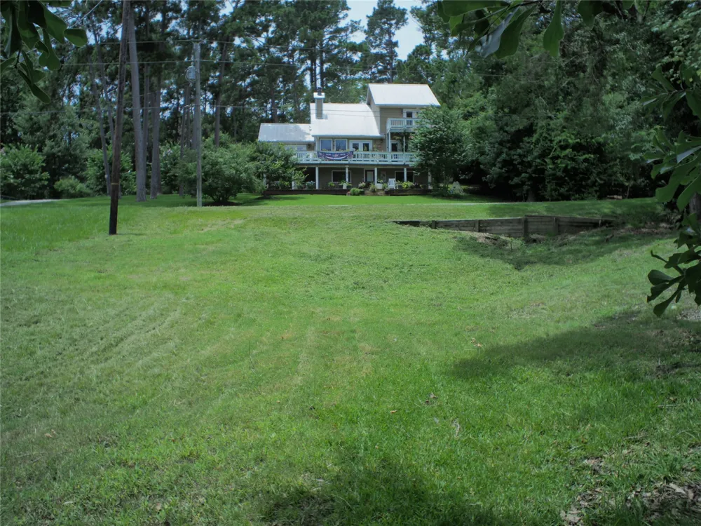462 Lakefront Drive Onalaska, TX 77360