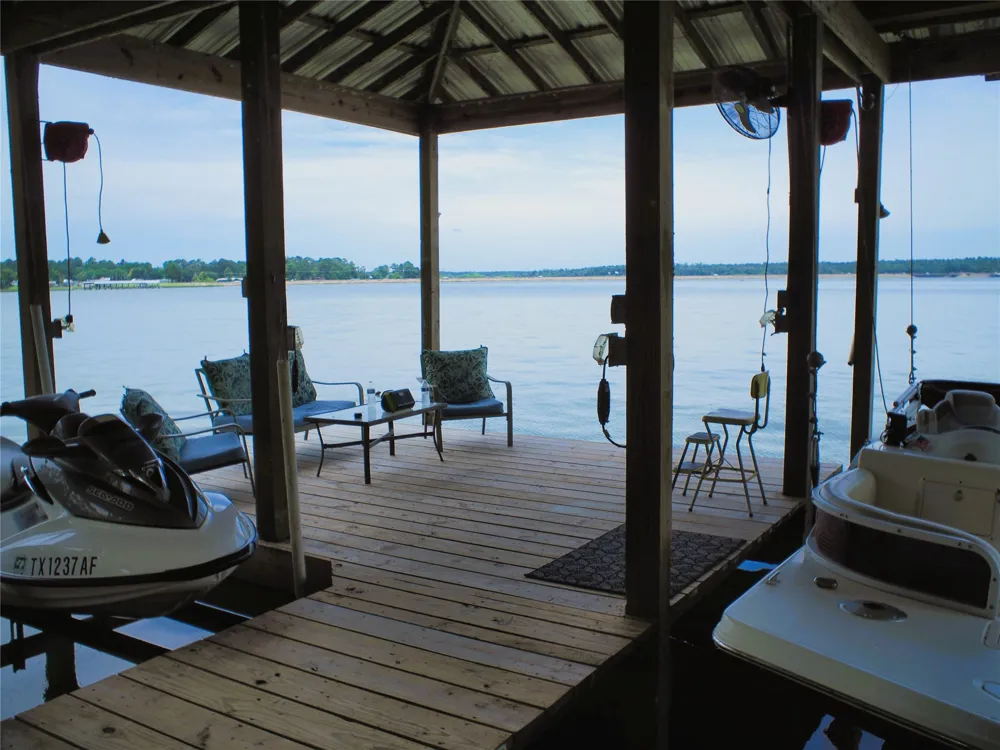 462 Lakefront Drive Onalaska, TX 77360