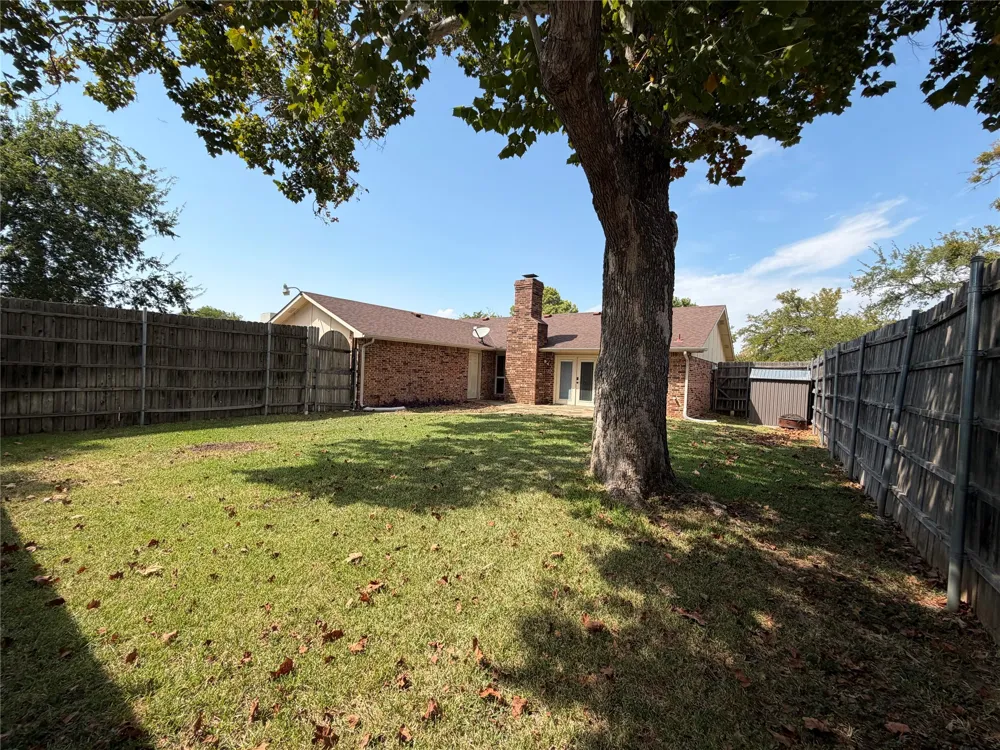 1332 Cherry Hill Lane Lewisville, TX 75067