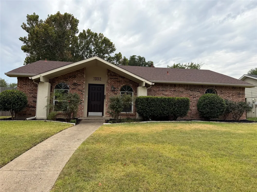 1332 Cherry Hill Lane Lewisville, TX 75067