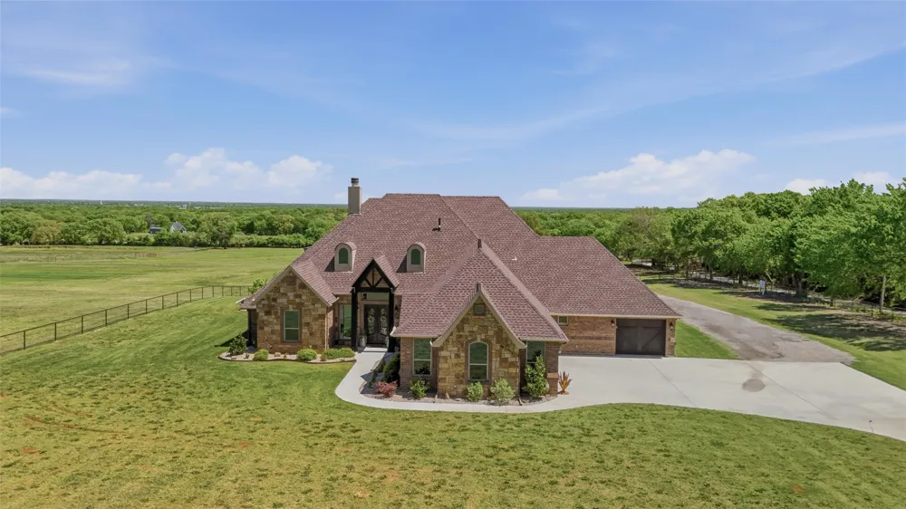 10106 Prather Road Springtown, TX 76082