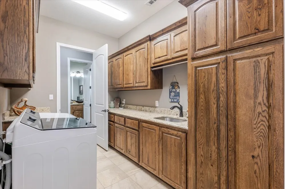 10106 Prather Road Springtown, TX 76082
