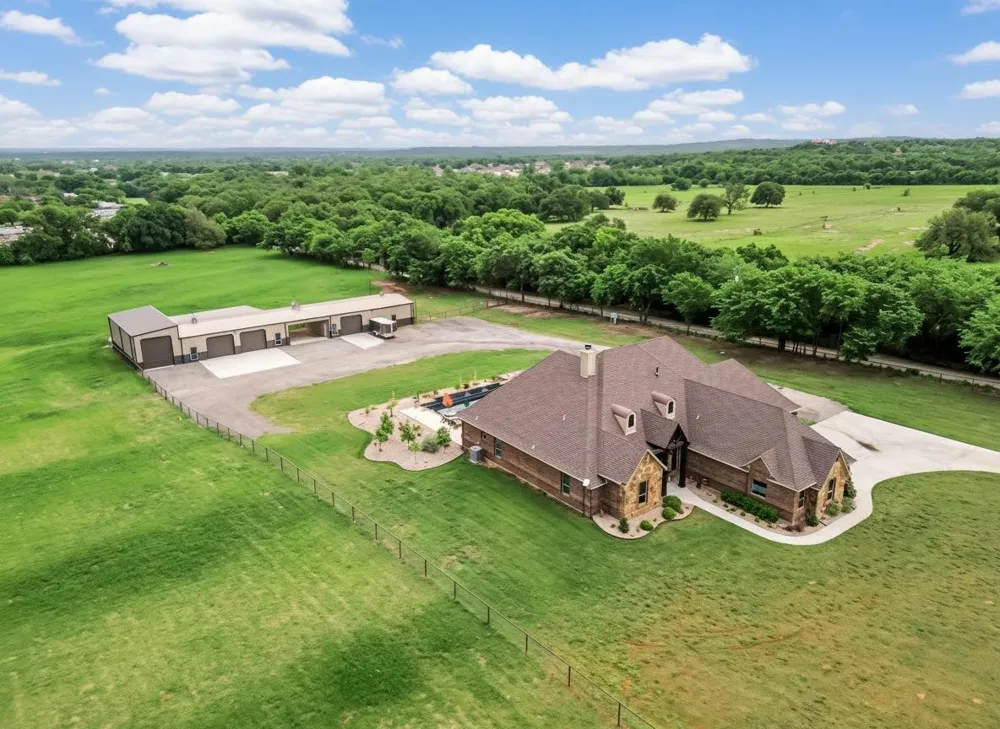 10106 Prather Road Springtown, TX 76082