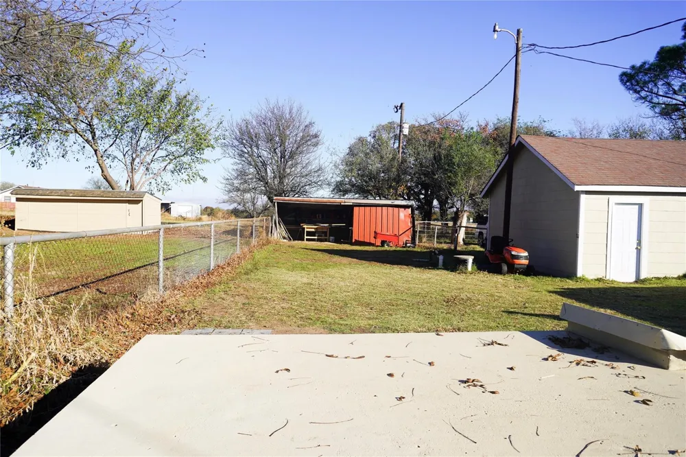 7498 State Highway 175 Montague, TX 76251