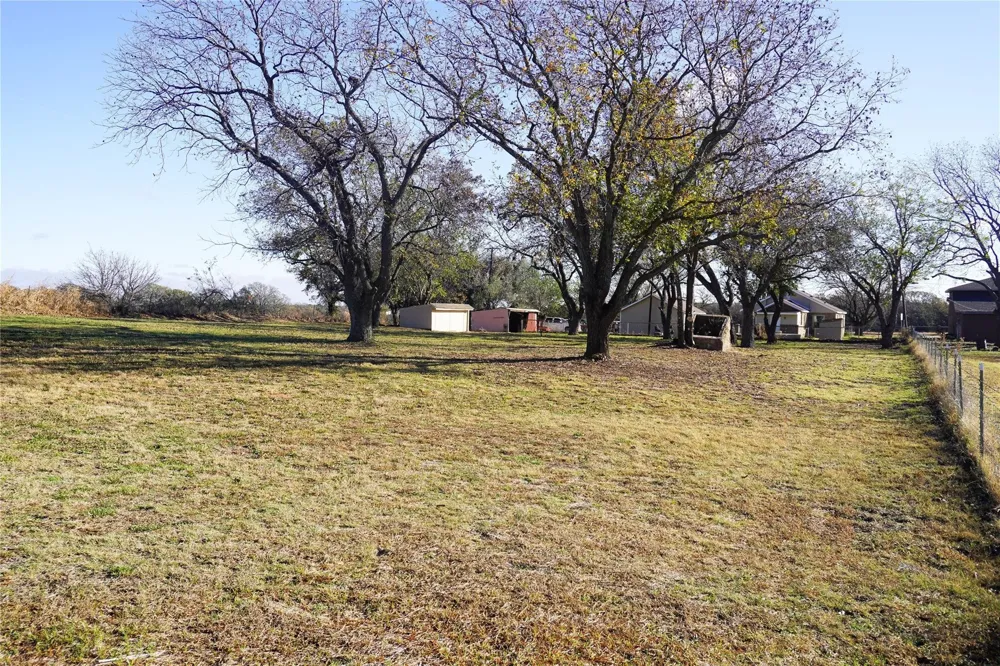 7498 State Highway 175 Montague, TX 76251