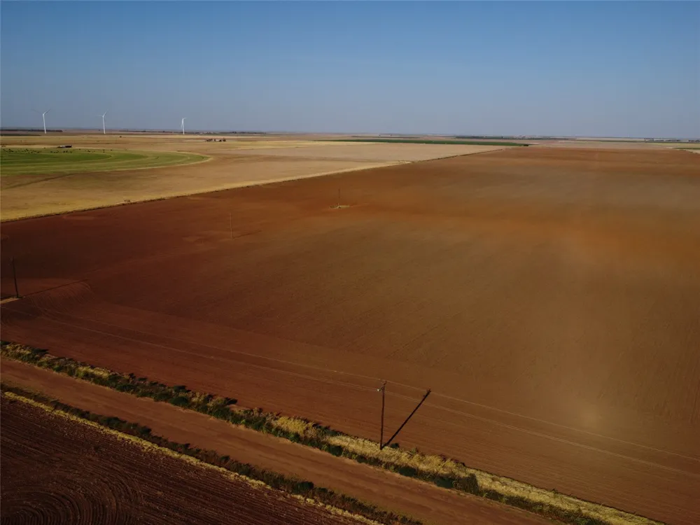 Cr 4451 Munday, TX 76371