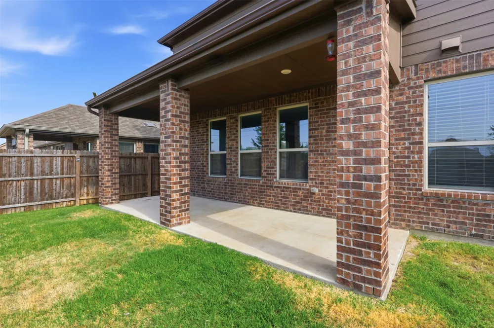 11216 Ranchera Drive Aubrey, TX 76227