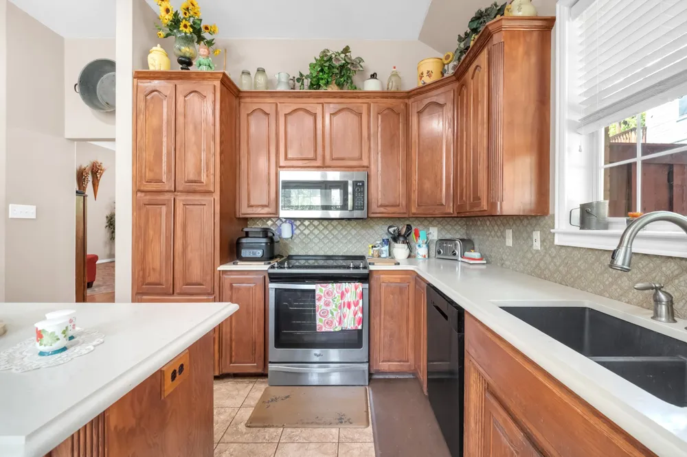 18 Red Bluff Court Mansfield, TX 76063