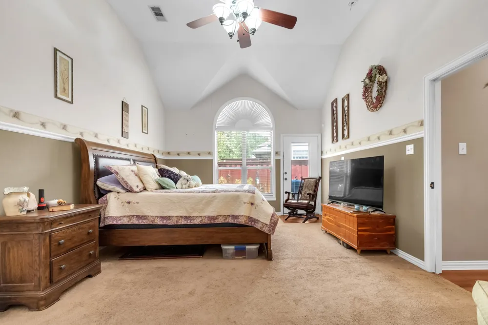 18 Red Bluff Court Mansfield, TX 76063