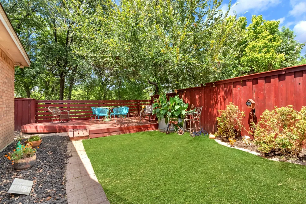 18 Red Bluff Court Mansfield, TX 76063