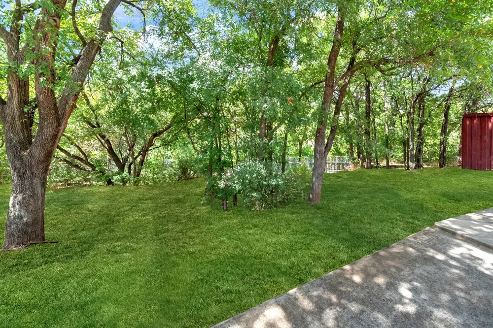 18 Red Bluff Court Mansfield, TX 76063