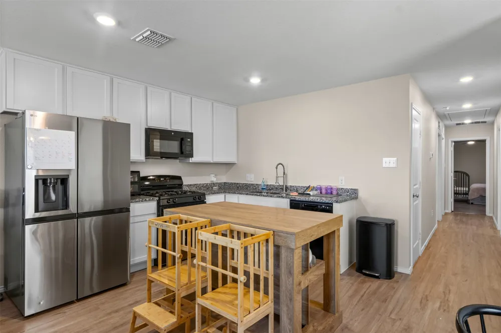 461 Whistlestop Way Ferris, TX 75125