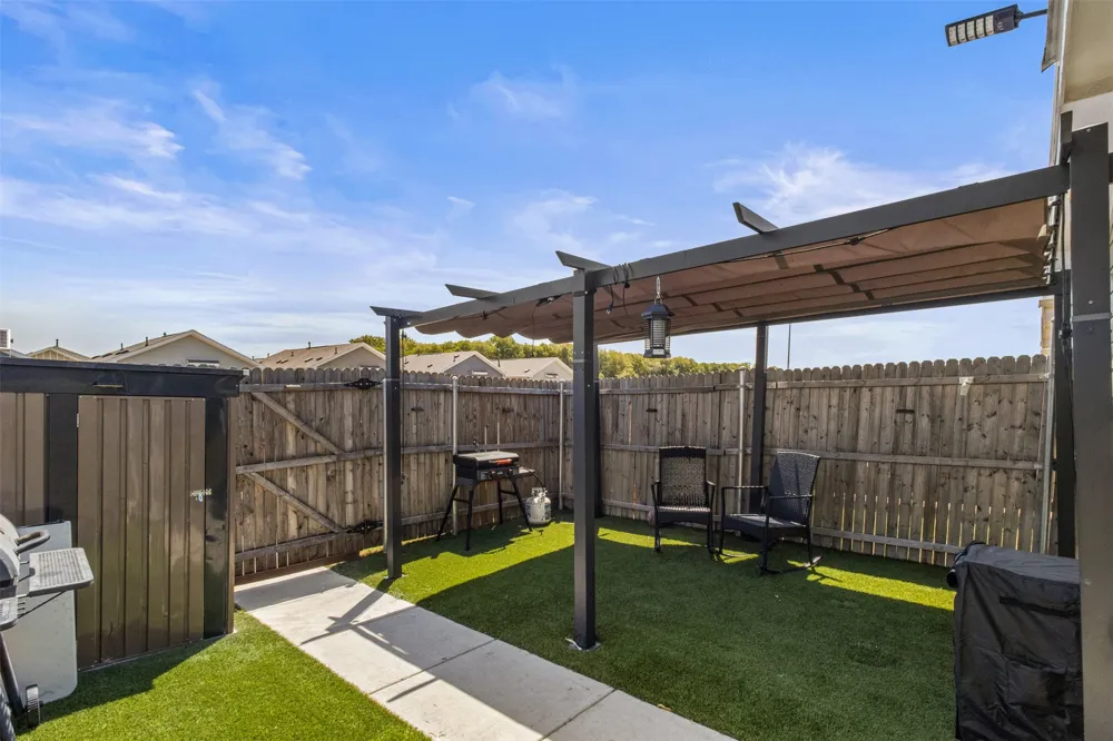 461 Whistlestop Way Ferris, TX 75125