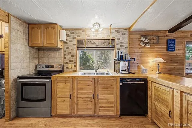 1510 E STREET Golden, CO 80401