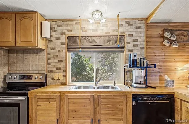 1510 E STREET Golden, CO 80401