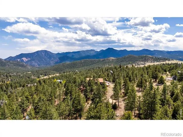 679 Cougar Drive Boulder, CO 80302