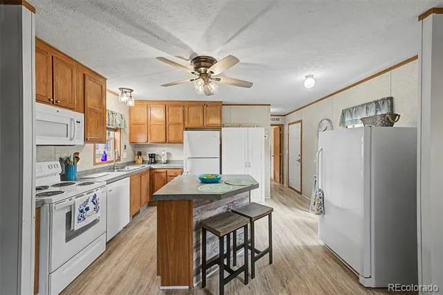 3750 Cascade Avenue Colorado Springs, CO 80907
