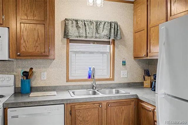 3750 Cascade Avenue Colorado Springs, CO 80907