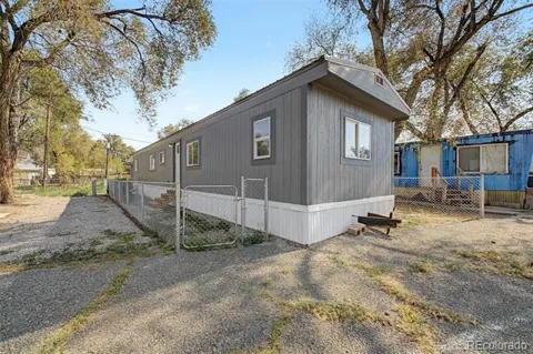 2626 Lake Avenue