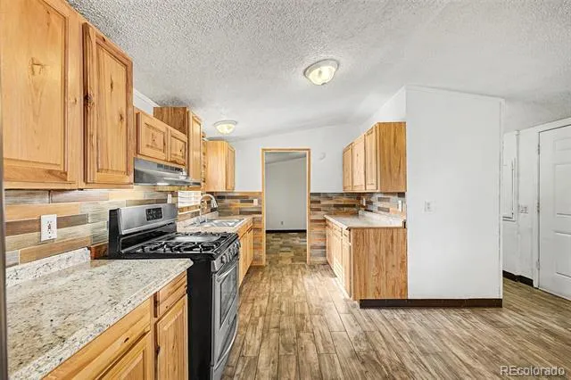 5093 E 96th Place Denver, CO 80229