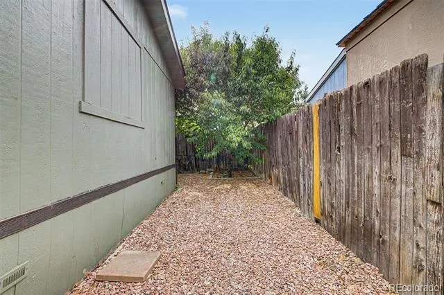 5093 E 96th Place Denver, CO 80229