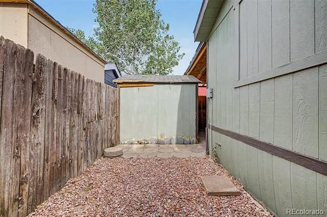 5093 E 96th Place Denver, CO 80229