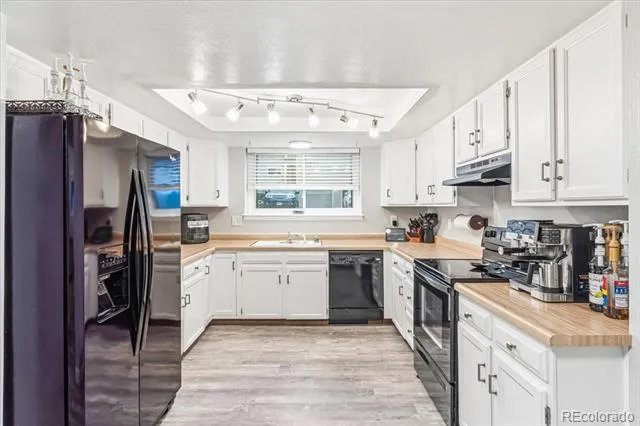 7677 S Monaco Circle Centennial, CO 80112