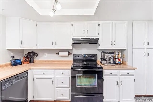 7677 S Monaco Circle Centennial, CO 80112