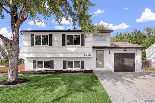 9285 W Wagon Trail Drive Littleton, CO 80123