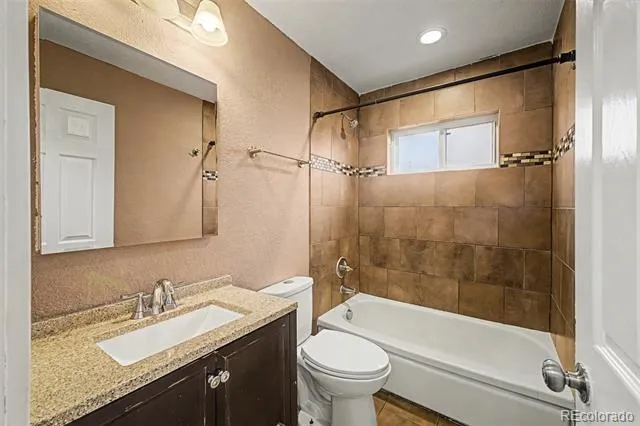 2301 E 93rd Place Thornton, CO 80229