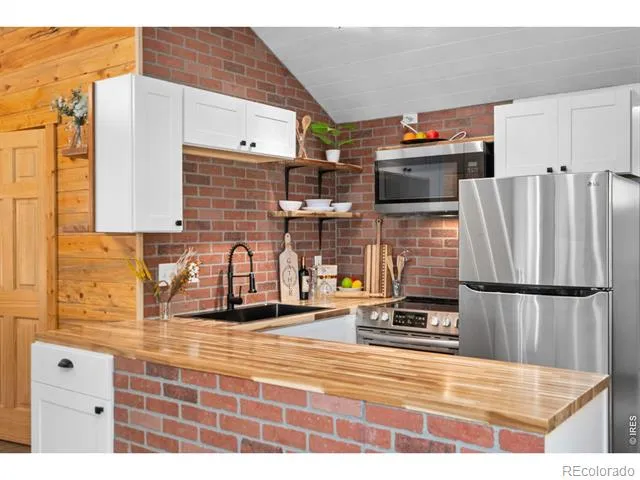 6781 County Road 43 Glen Haven, CO 80532
