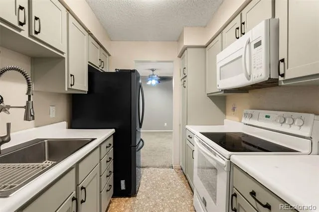 4653 S Lowell Boulevard #G Denver, CO 80236