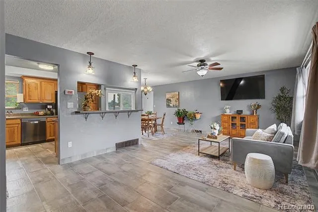 2110 Greenwich Circle Colorado Springs, CO 80909