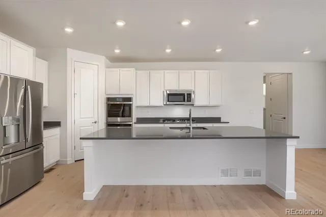 24734 E Kettle Court Aurora, CO 80016