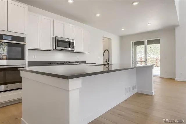 24734 E Kettle Court Aurora, CO 80016