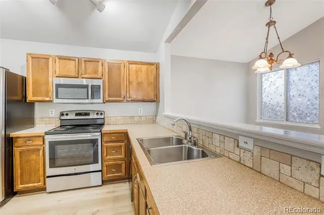 1912 Rice Street Longmont, CO 80501