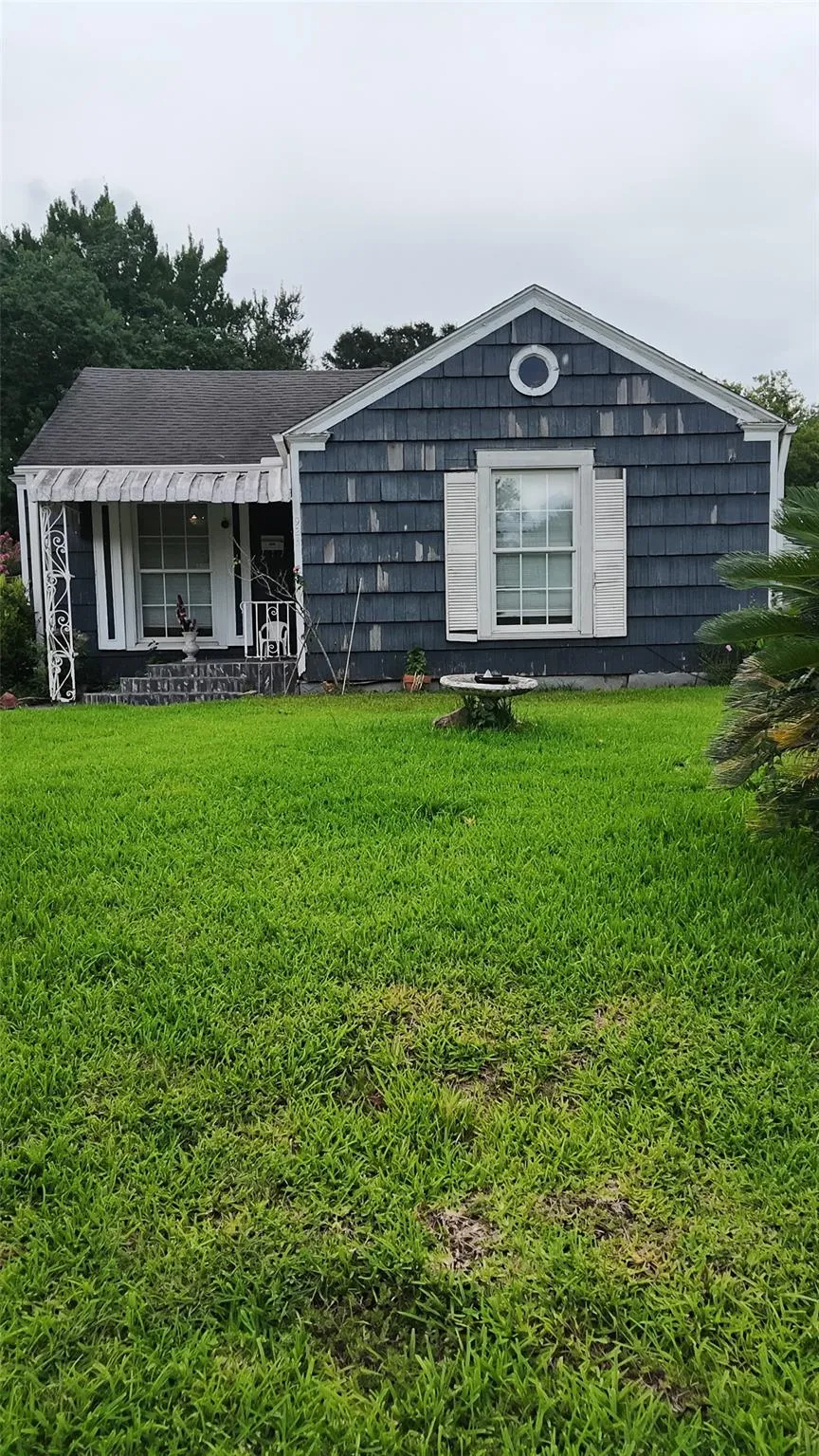 1923 Esperanza Street Houston, TX 77023