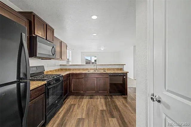 47386 Lily Avenue Bennett, CO 80102