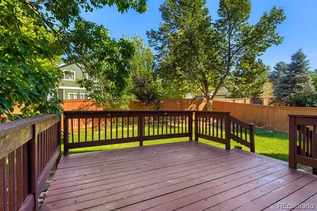 9889 Thornbury Way Littleton, CO 80129