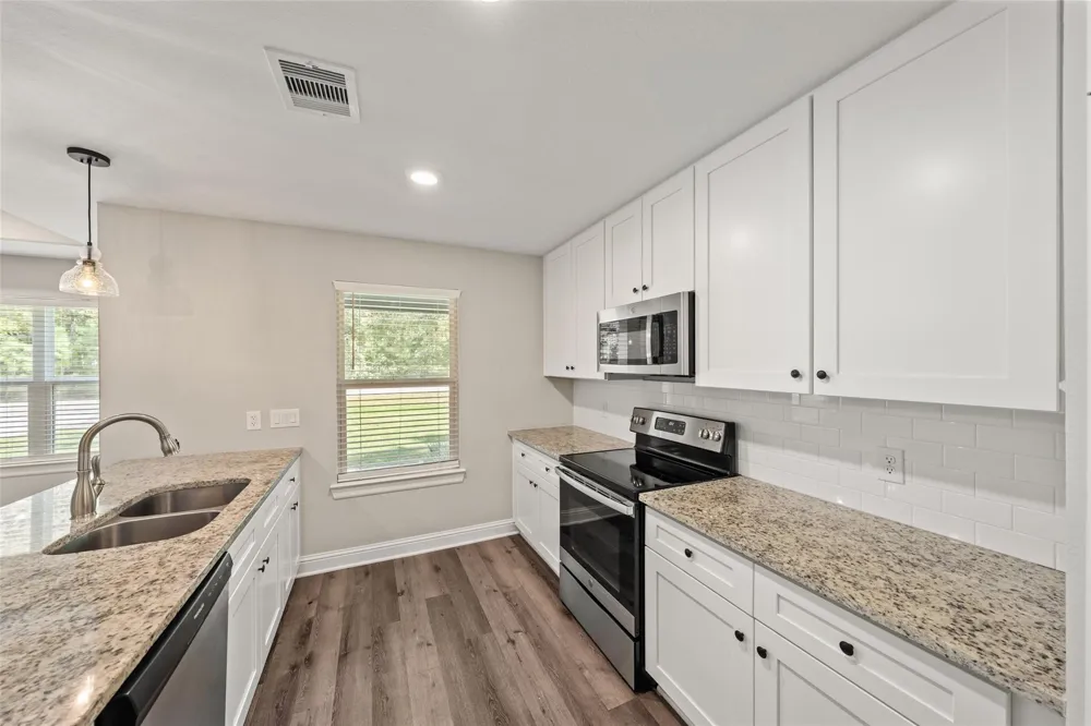 15843 Oak Drive Montgomery, TX 77356