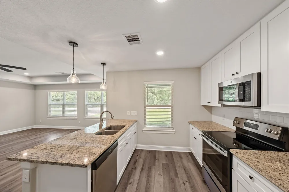 15843 Oak Drive Montgomery, TX 77356