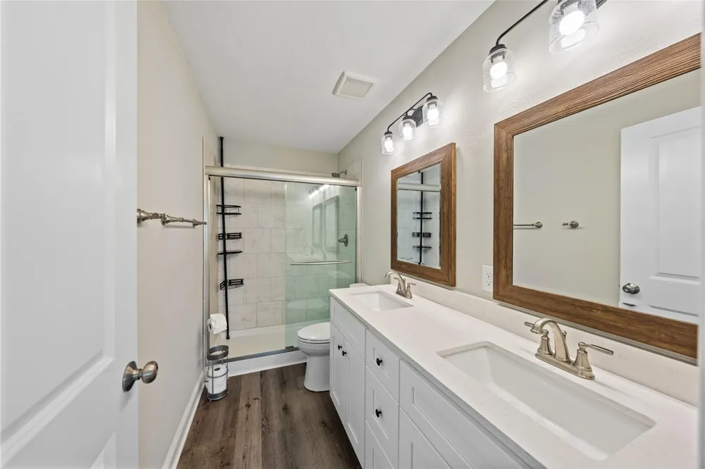15843 Oak Drive Montgomery, TX 77356