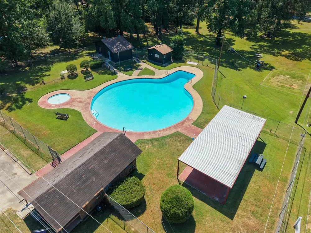 15843 Oak Drive Montgomery, TX 77356