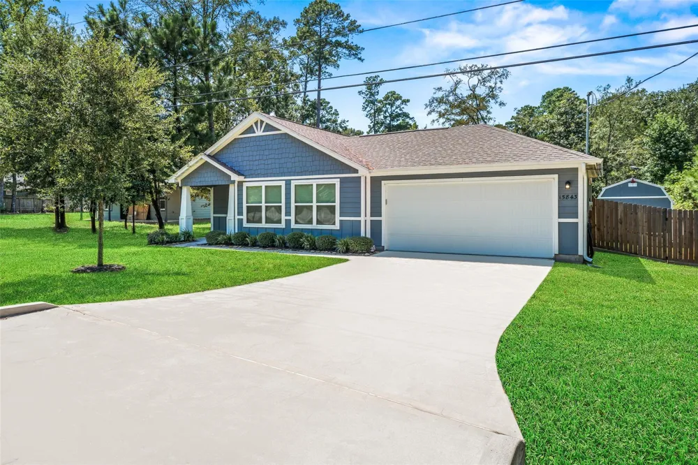 15843 Oak Drive Montgomery, TX 77356