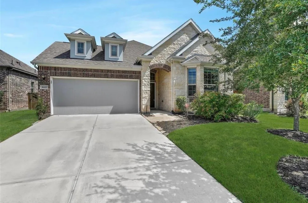 1622 Mahan Drive Richmond, TX 77406